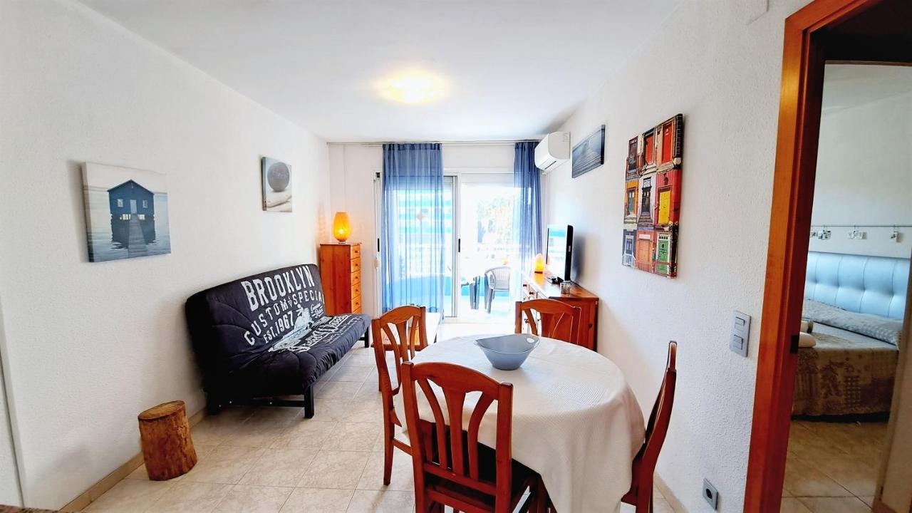 Apartamentos Navarra 07 Salou Kültér fotó