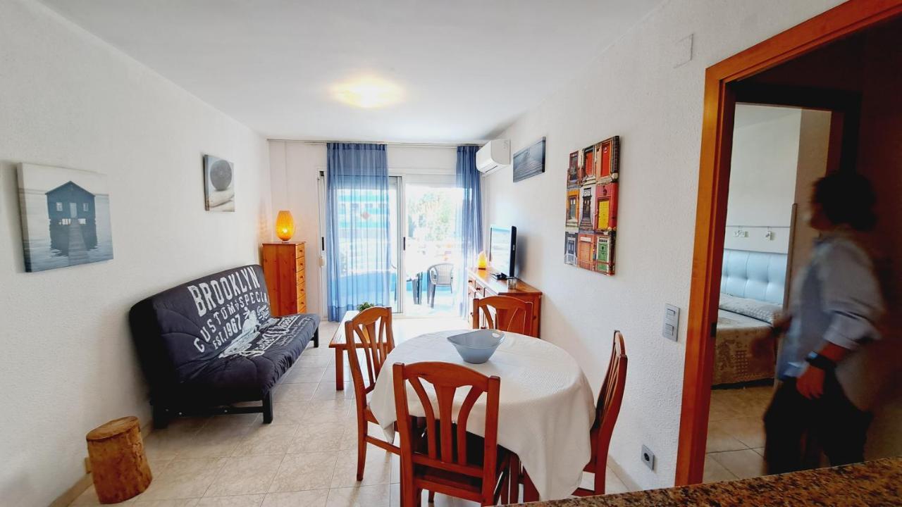 Apartamentos Navarra 07 Salou Kültér fotó
